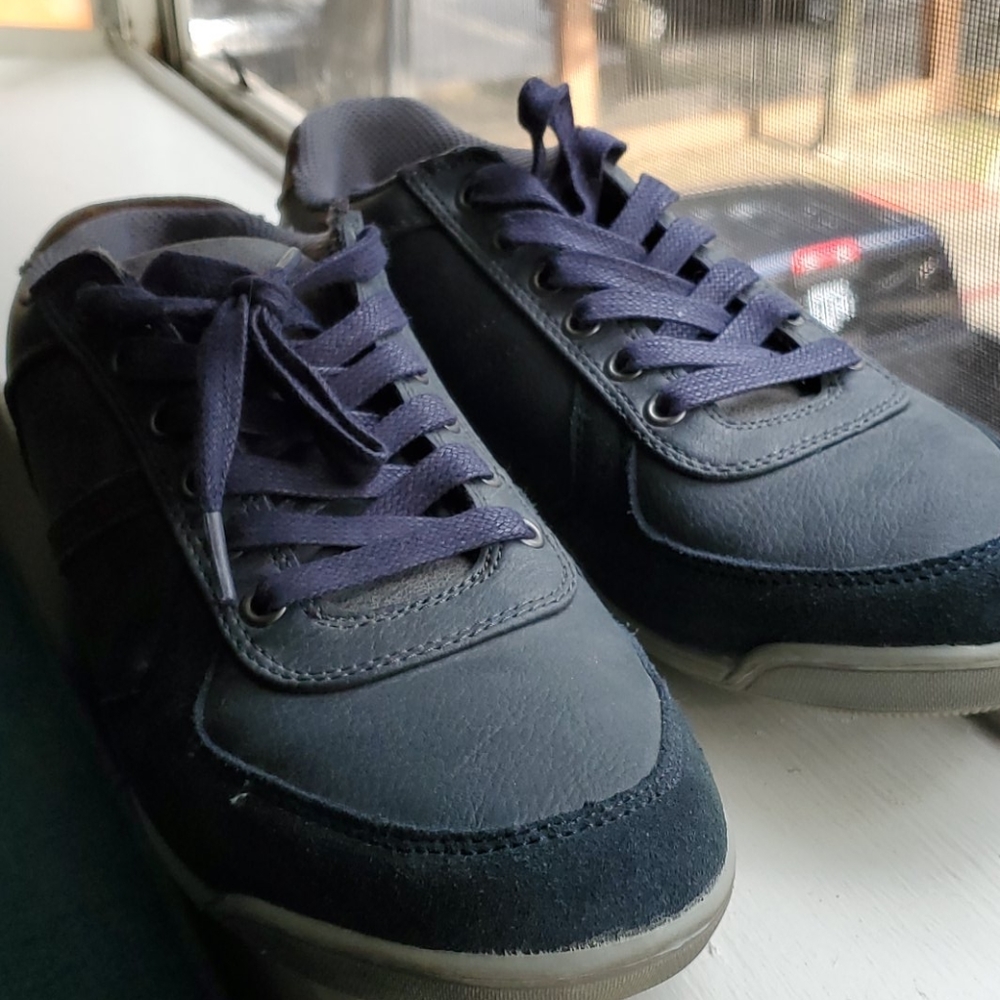 Kc reaction sneakers